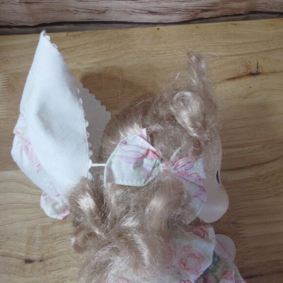 Precious Moments - 16" Doll - Ellie #1086  Vintage 1994 - Picture 4 of 7